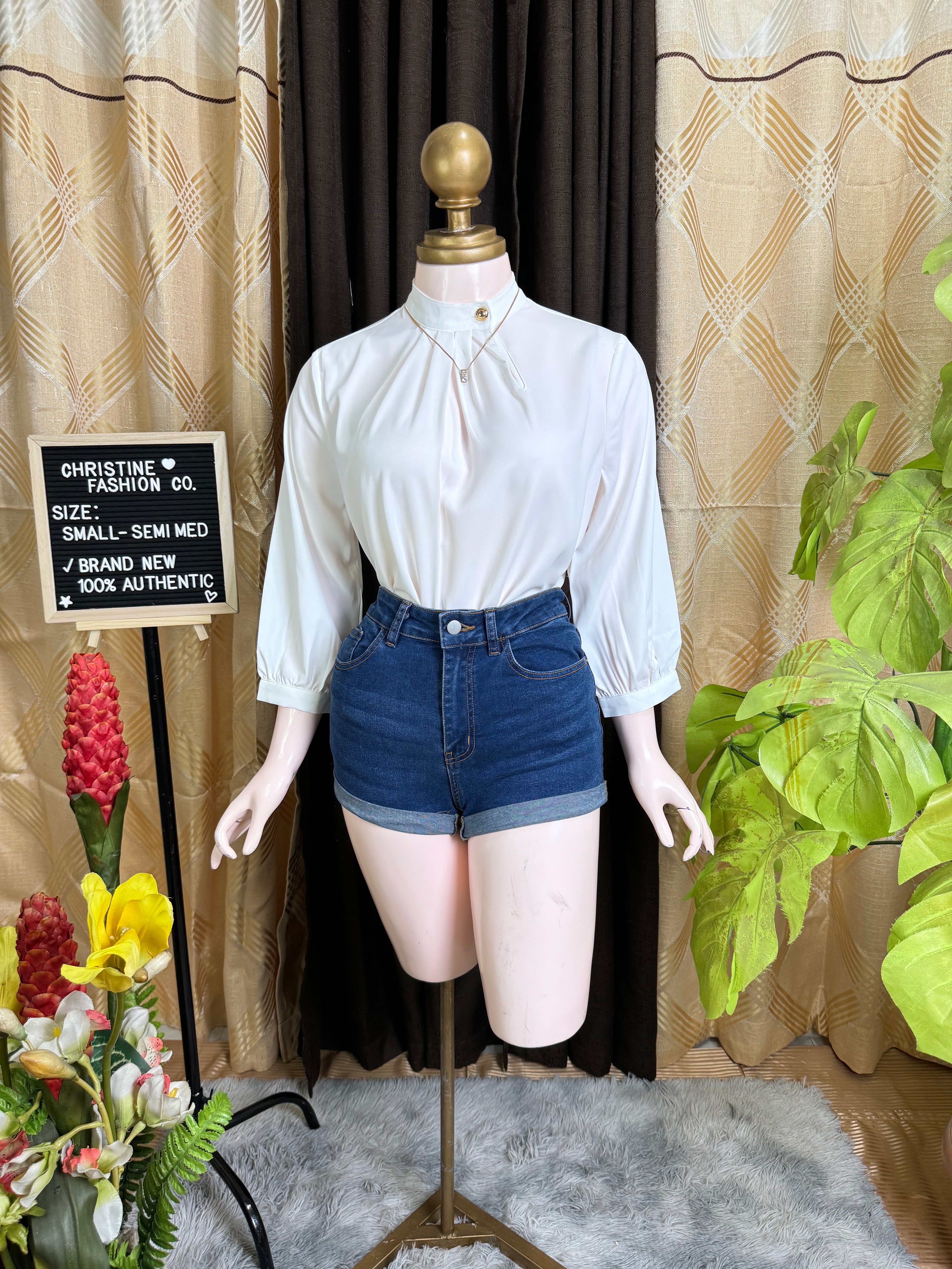 Casual Long-sleeved Top Outfit