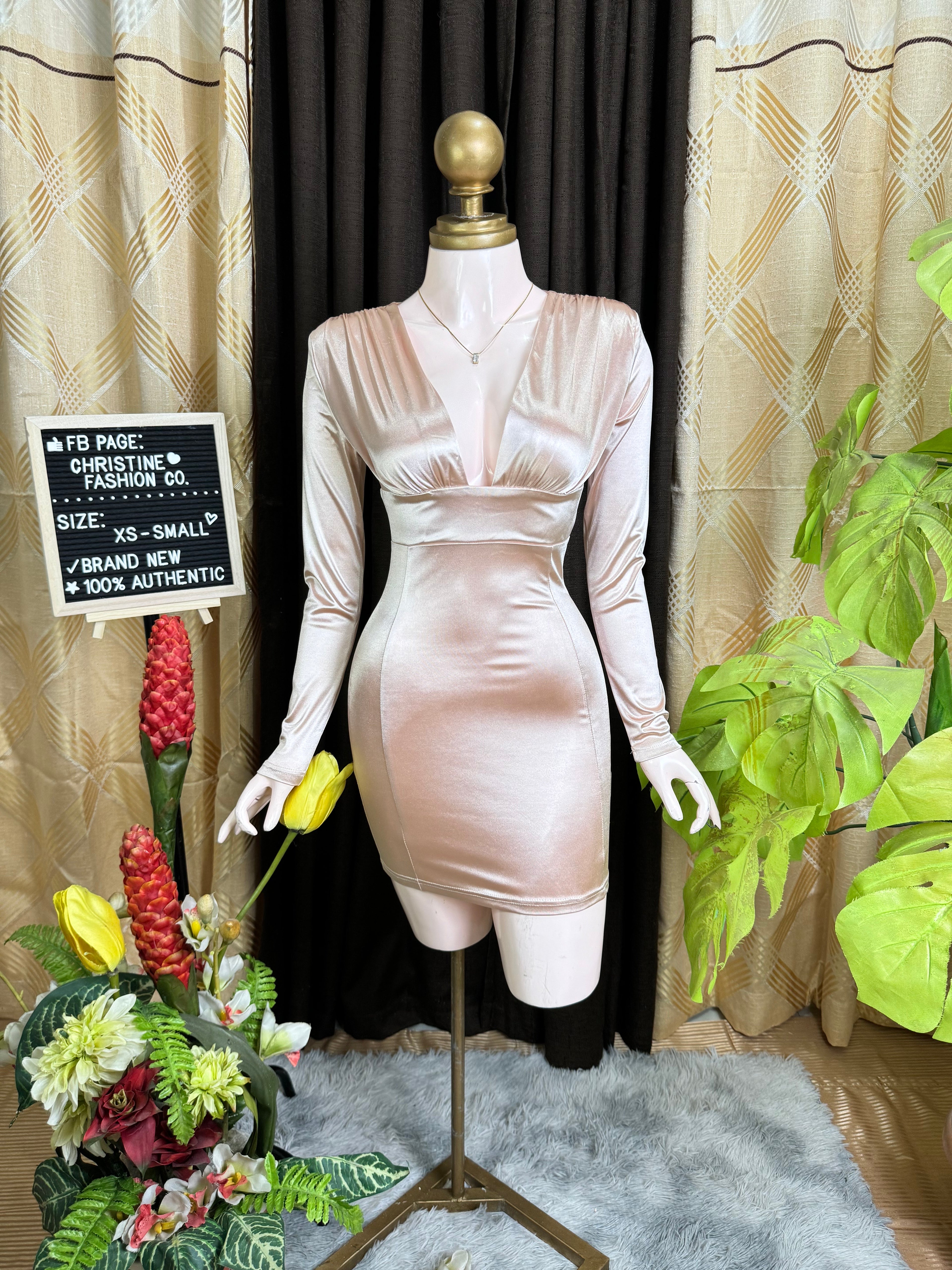 Elegant Long-sleeved Bodycon Dress