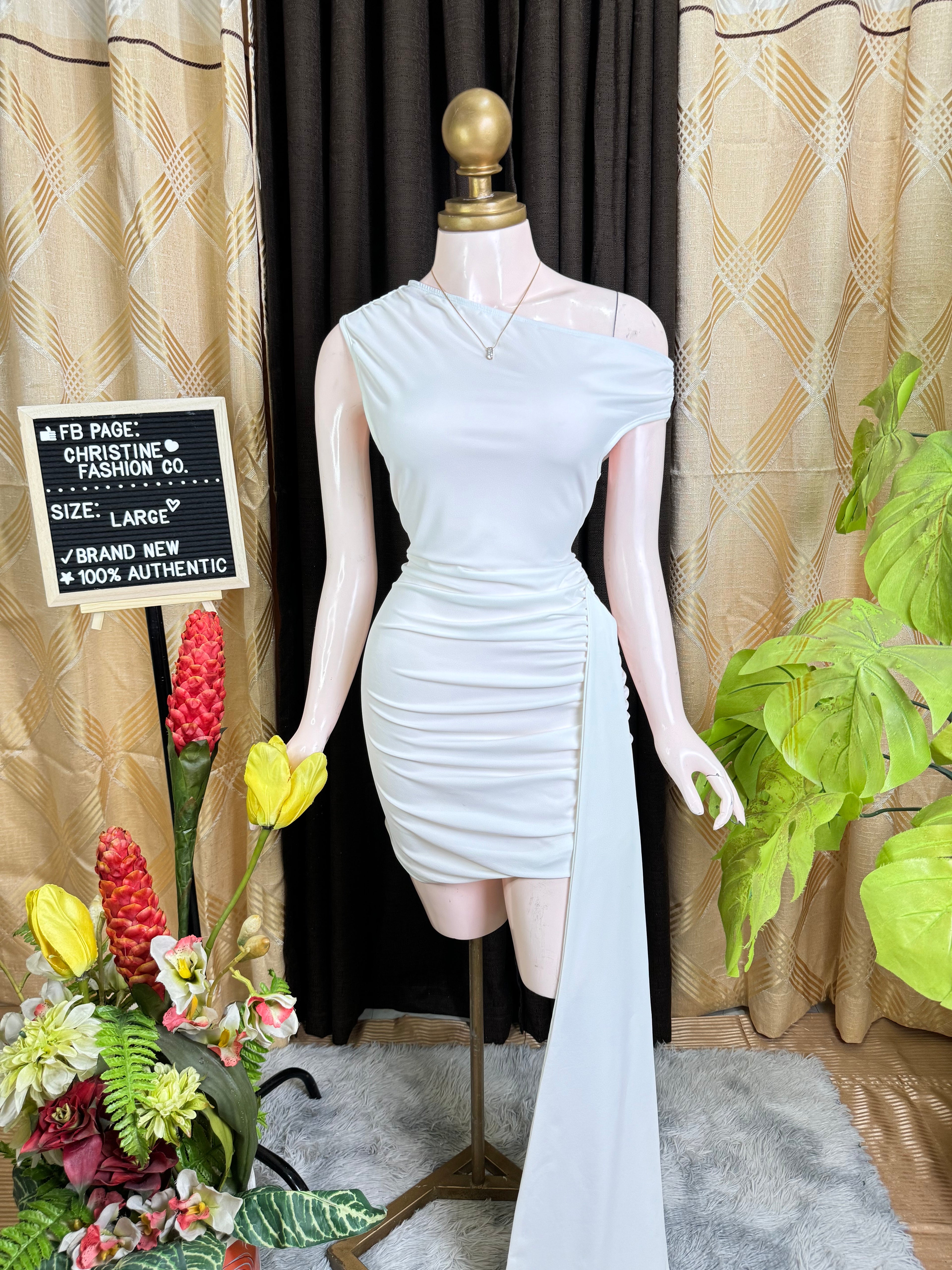 Elegant White Mini Dress