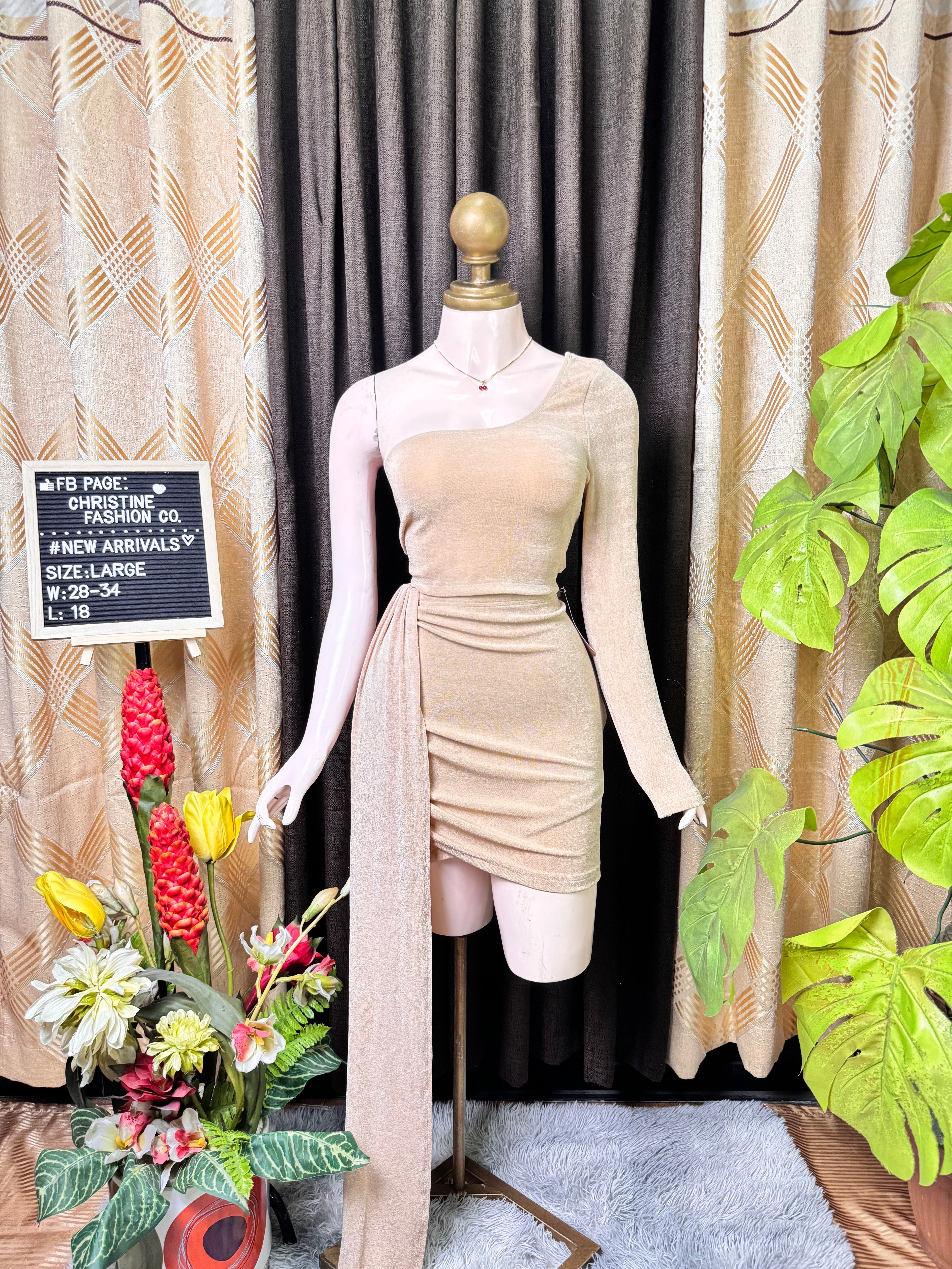 Pretty One-sided Coords Outfit