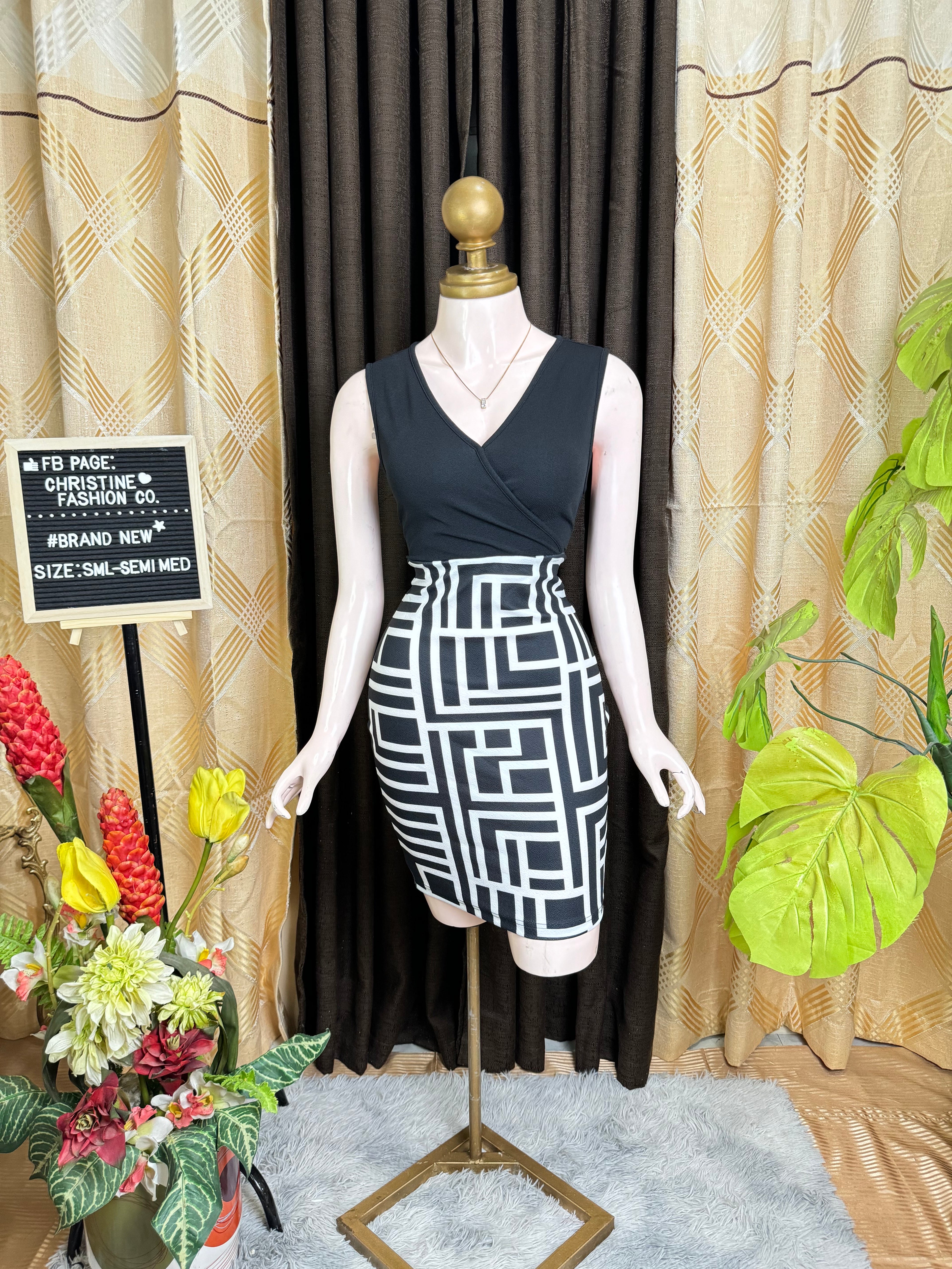 Classy Black Bodycon Dress