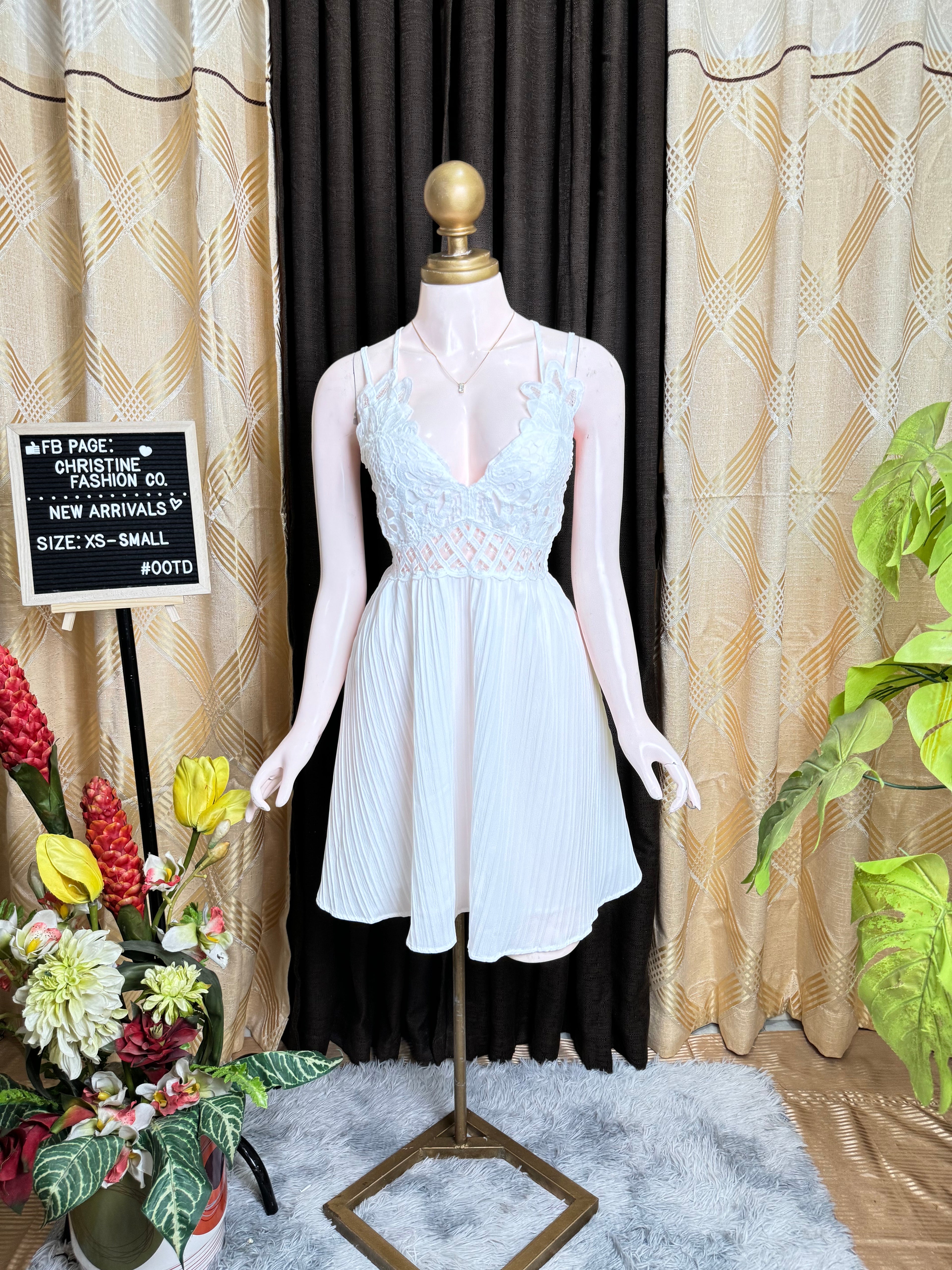 White Pretty Mini Dress